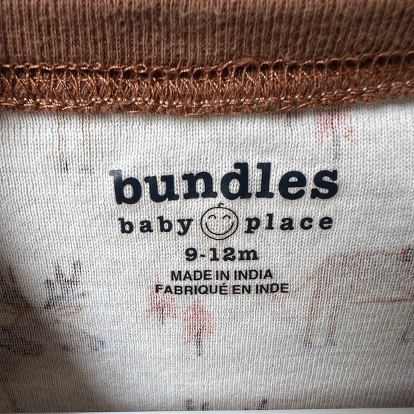 3/$10 12 month long sleeve bodysuit - Picture 4 of 4